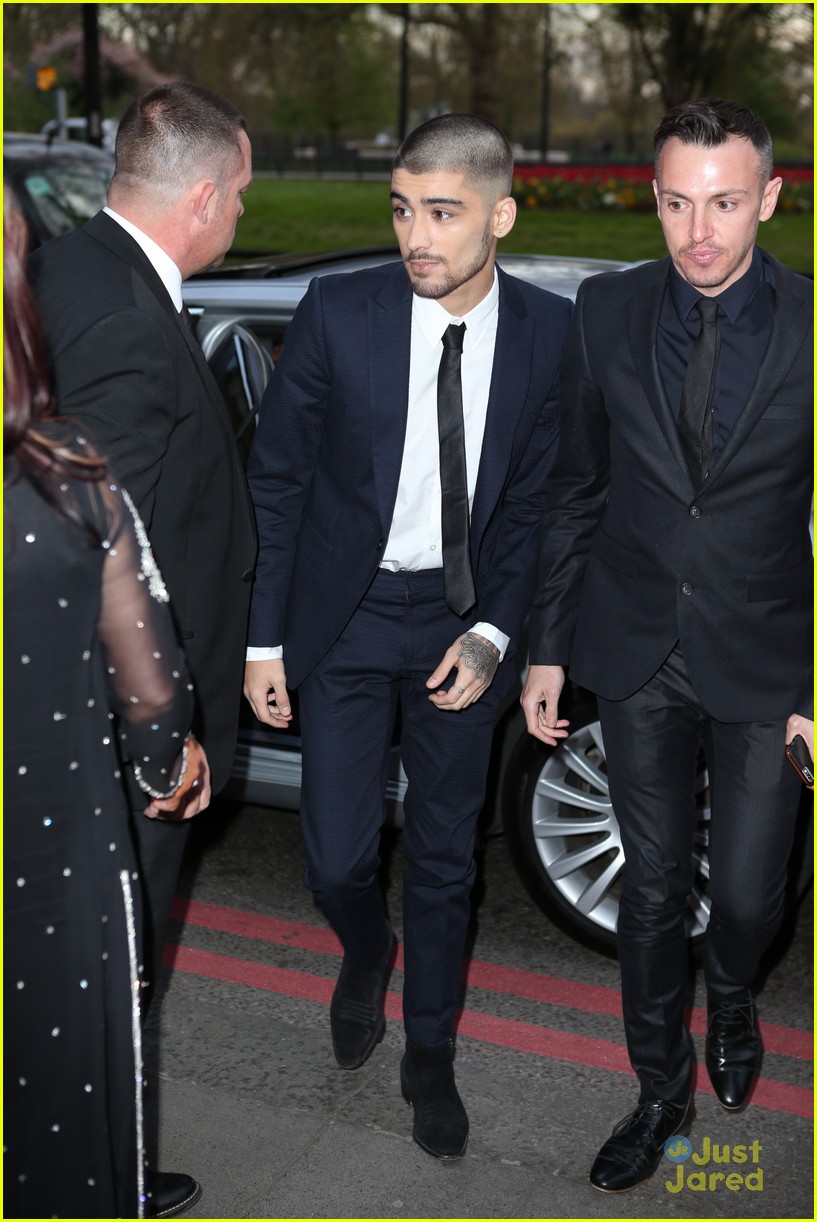 Zayn Malik Shaves Head For First Solo Appearance At Asian Awards 2015:  Photo 801357 | Zayn Malik Pictures | Just Jared Jr., image size:817x1222