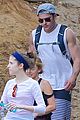 anna kendrick joined zac efron for his hawaii hike 04