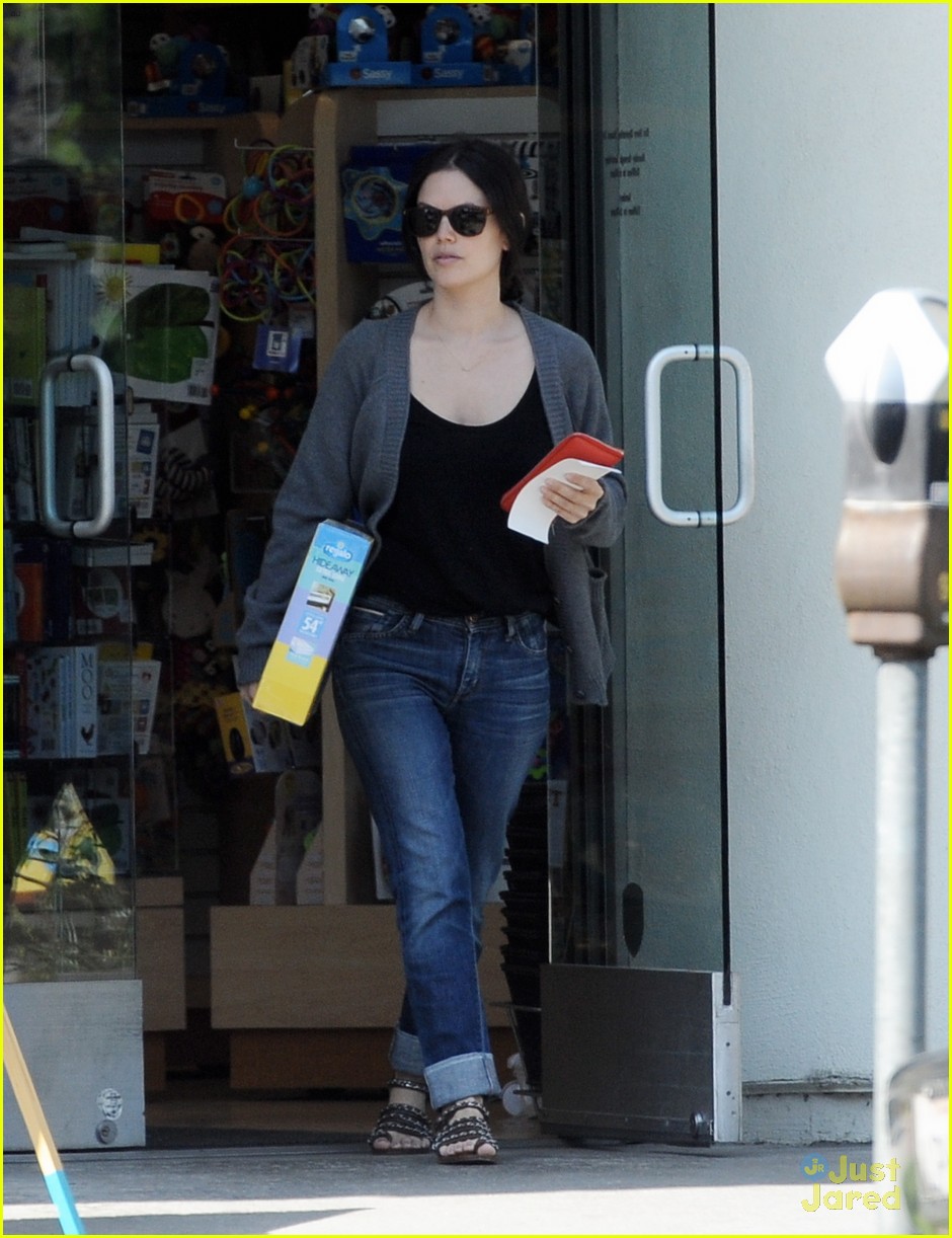 rachel bilson retail therapy after hart of dixie cancelled 13
