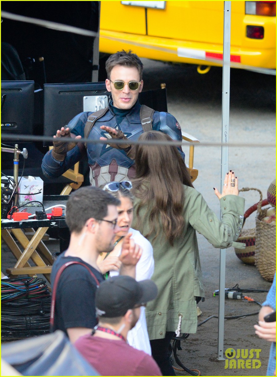 captain america civil war cast had great time on set 43