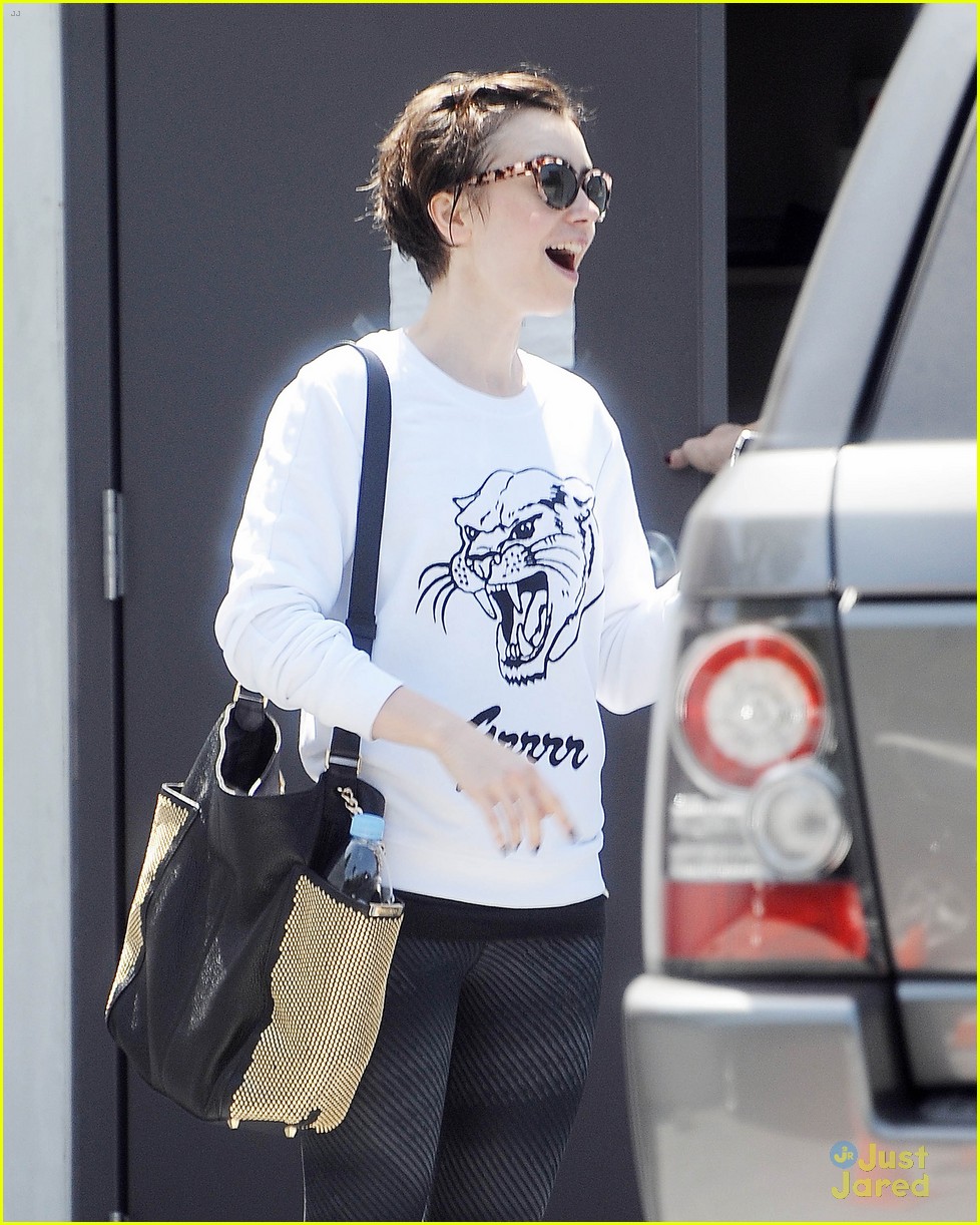 lily collins has sweaty workout 04