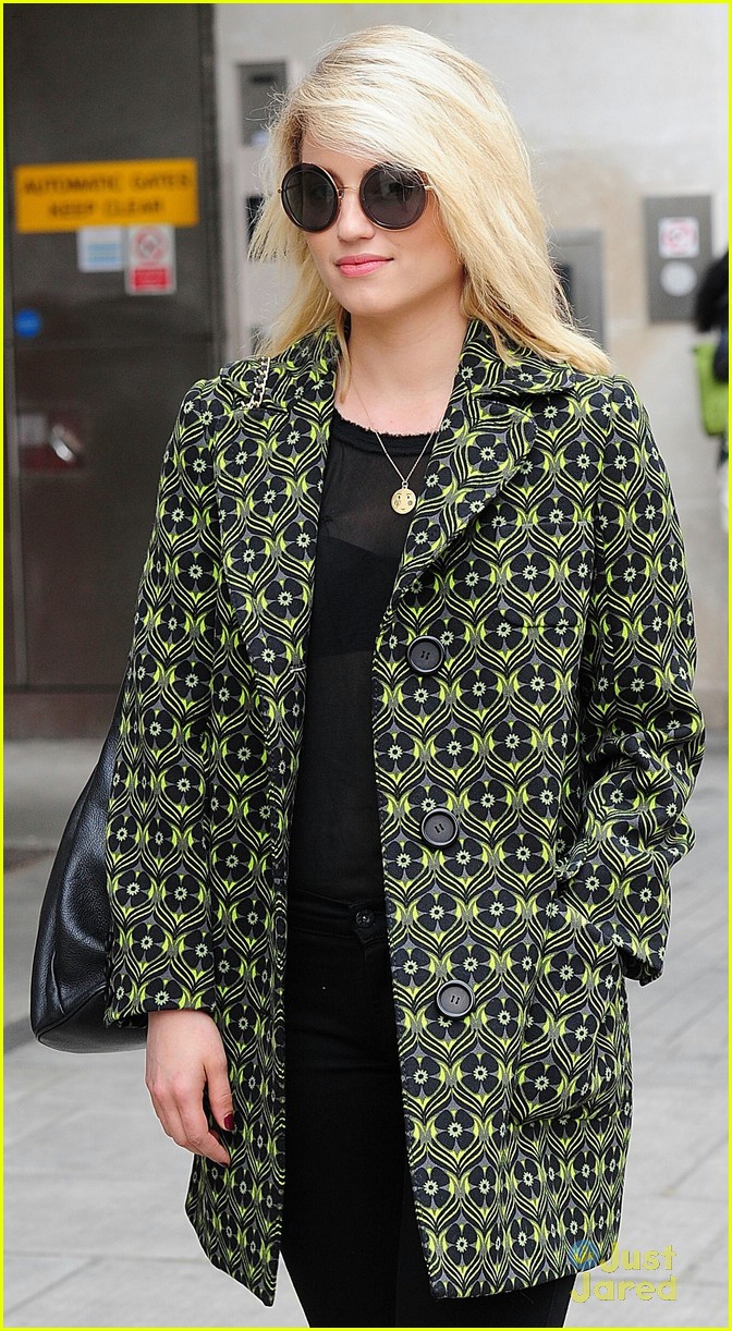 dianna agron greets her fans before another day at work 06