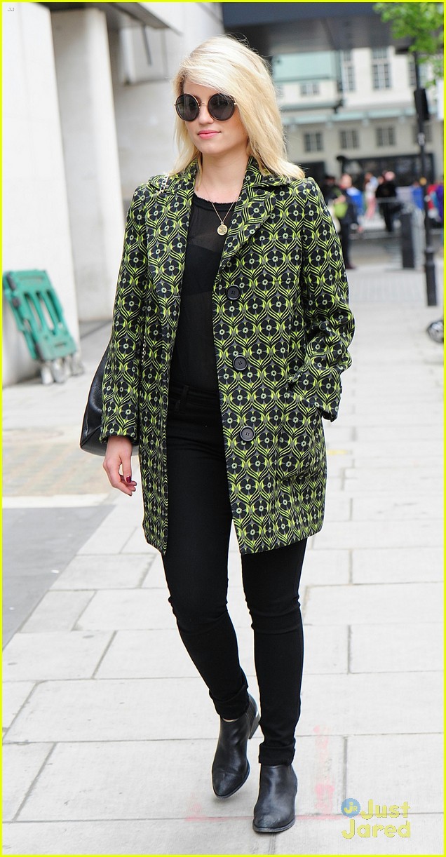 dianna agron greets her fans before another day at work 11