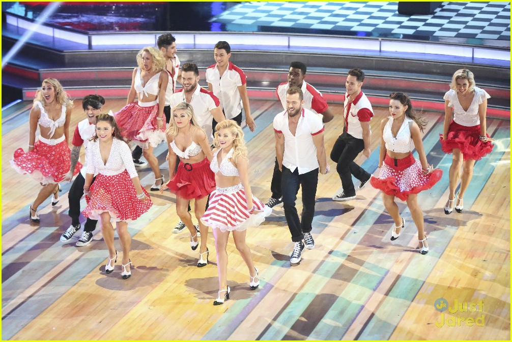 dancing with stars women tour preview opening number pics video 05