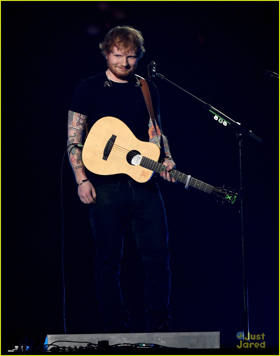 ed sheeran tori kelly billboard music awards 2015 video 09
