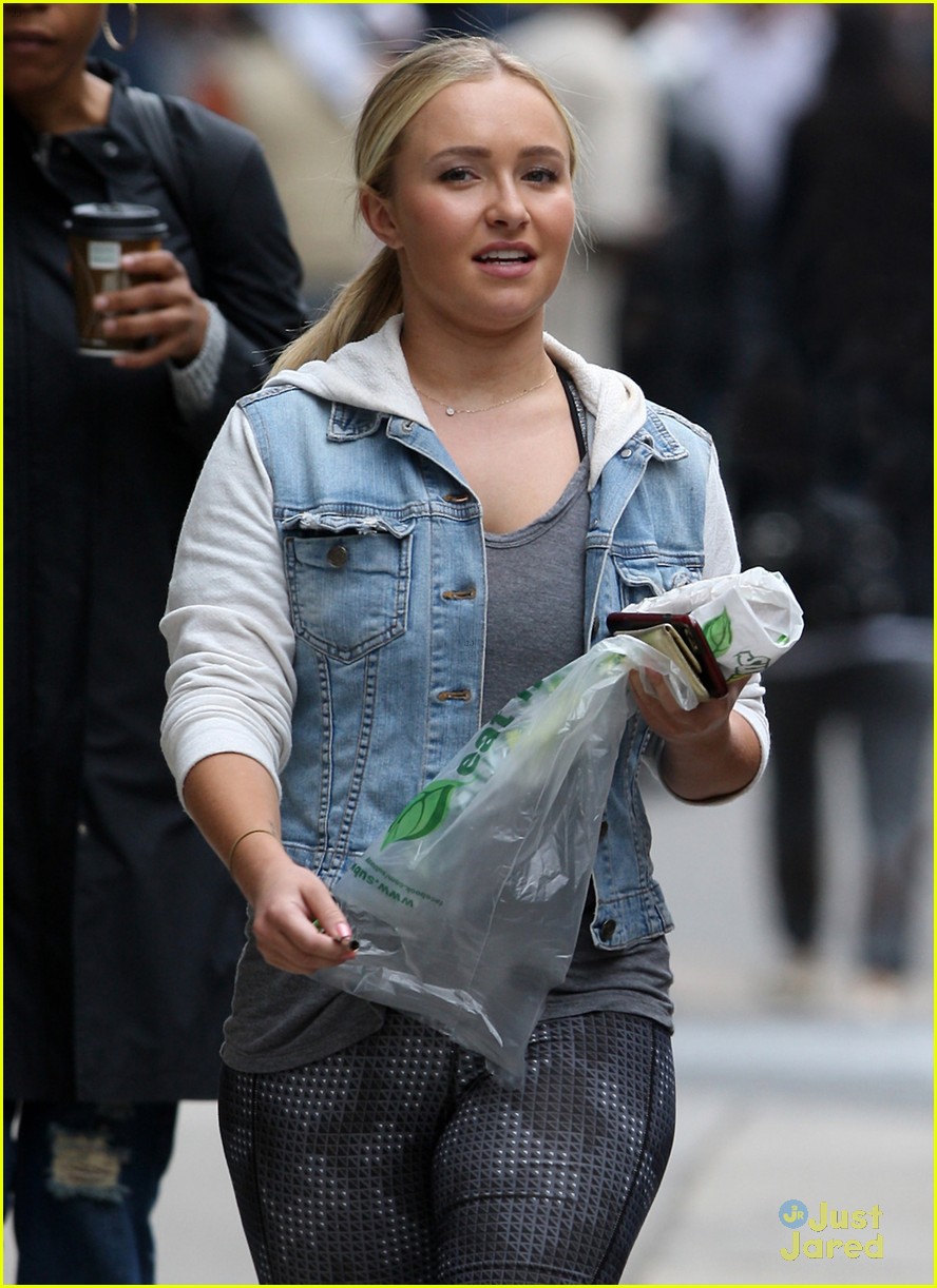 hayden panettiere reveals the nice thing a crew member did 04