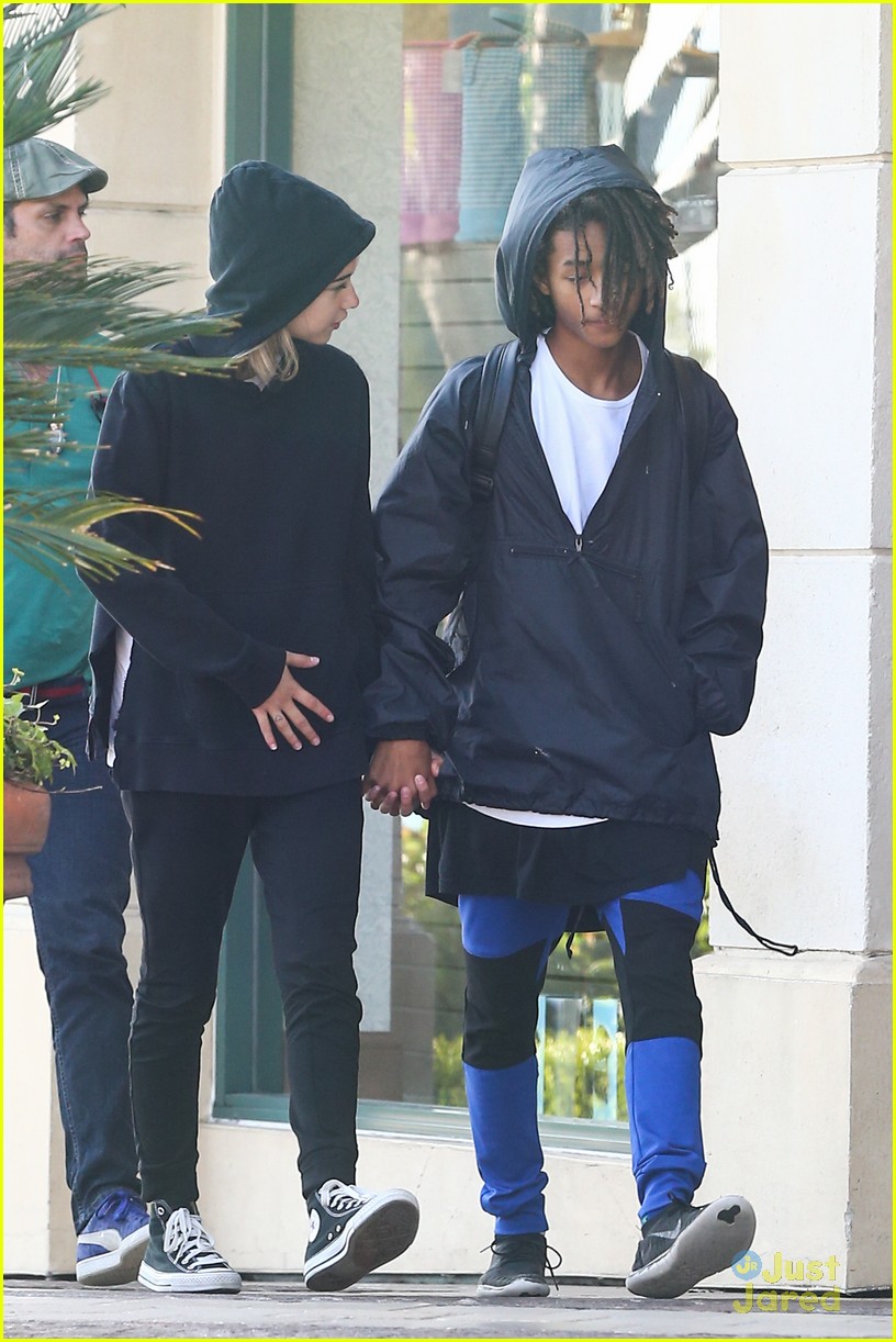 jaden smith holds hands with mystery girl 09
