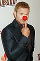 kellan lutz stripped down on stage at red nose day 07