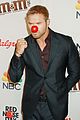kellan lutz stripped down on stage at red nose day 17
