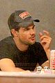 taylor lautner satisfies late night cravings at norms 02