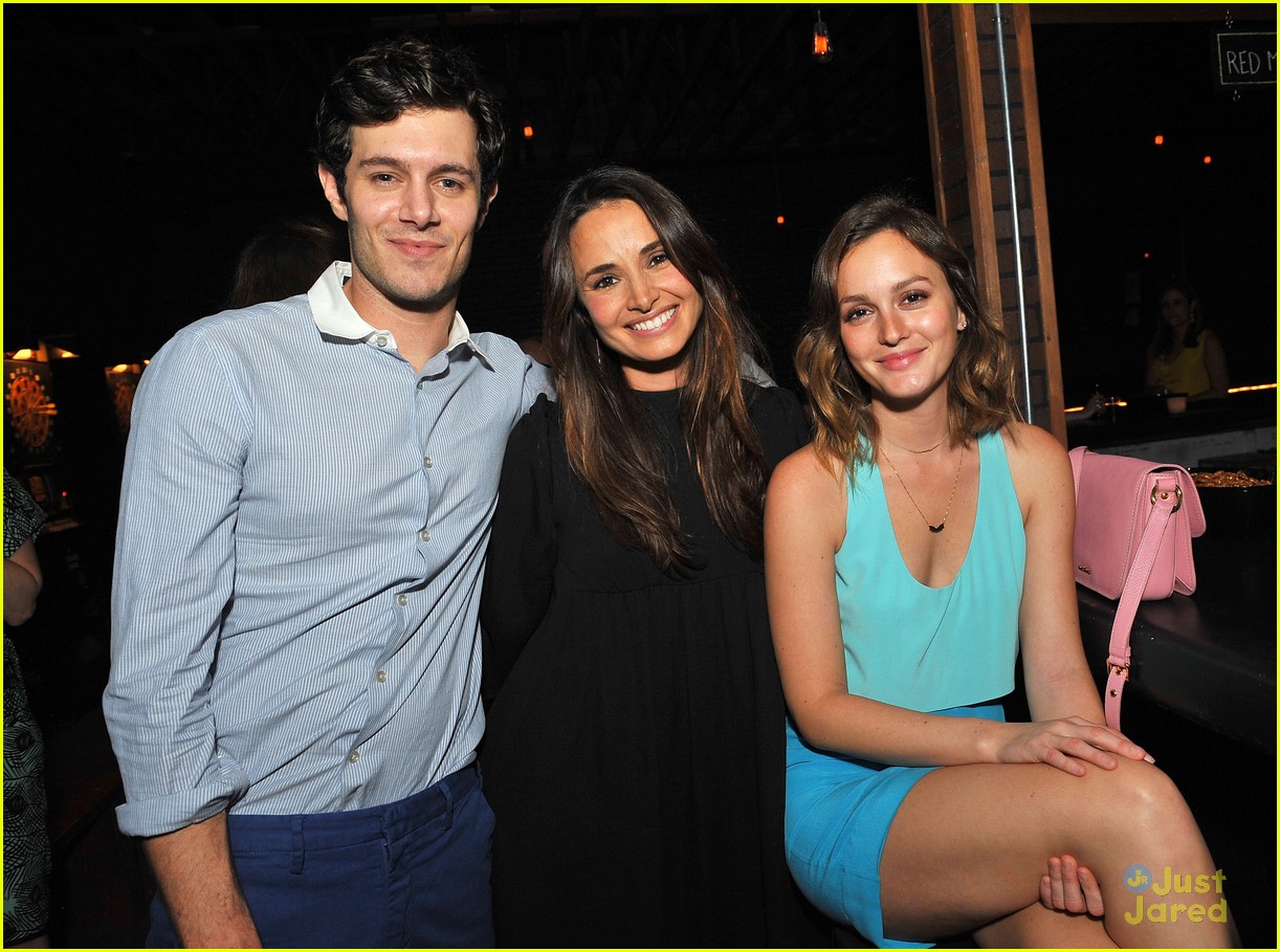 leighton meester pregnant expecting baby with adam brody 09