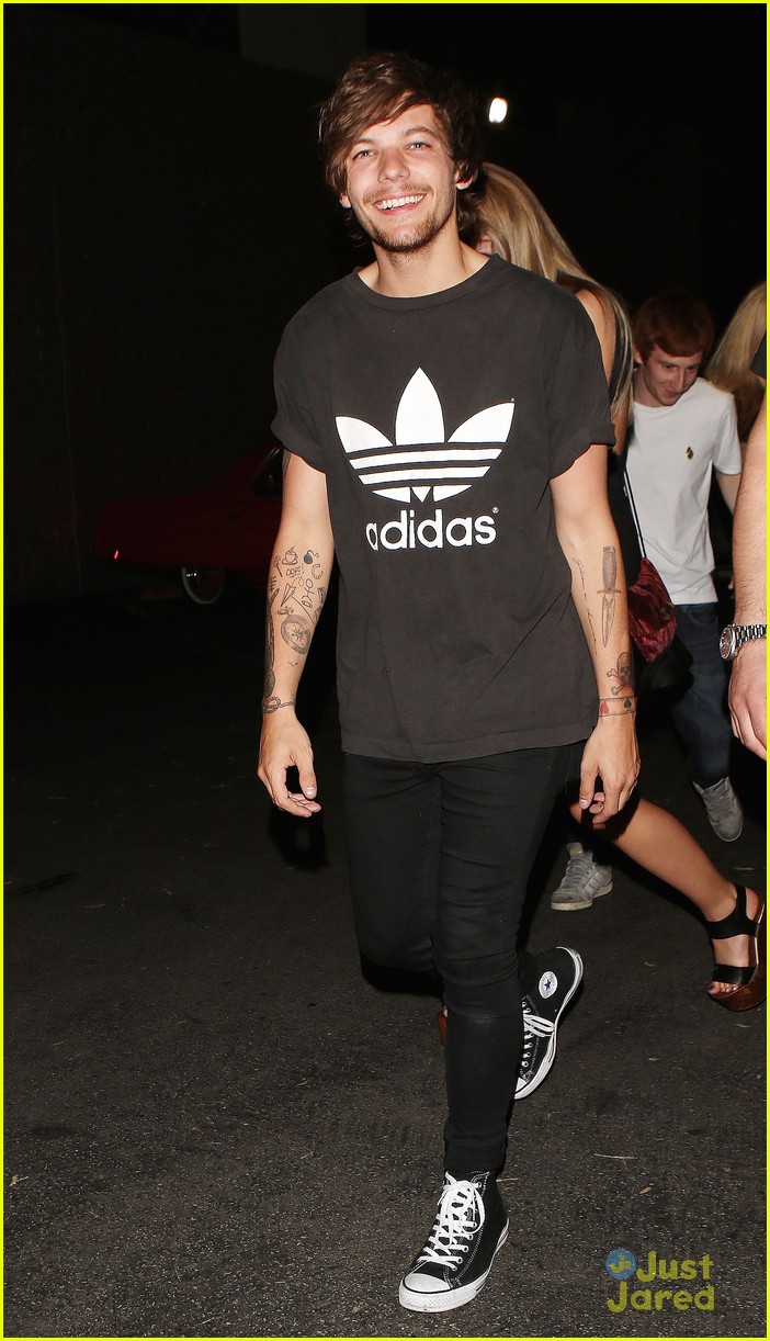 louis tomlinson out los angeles girls 11