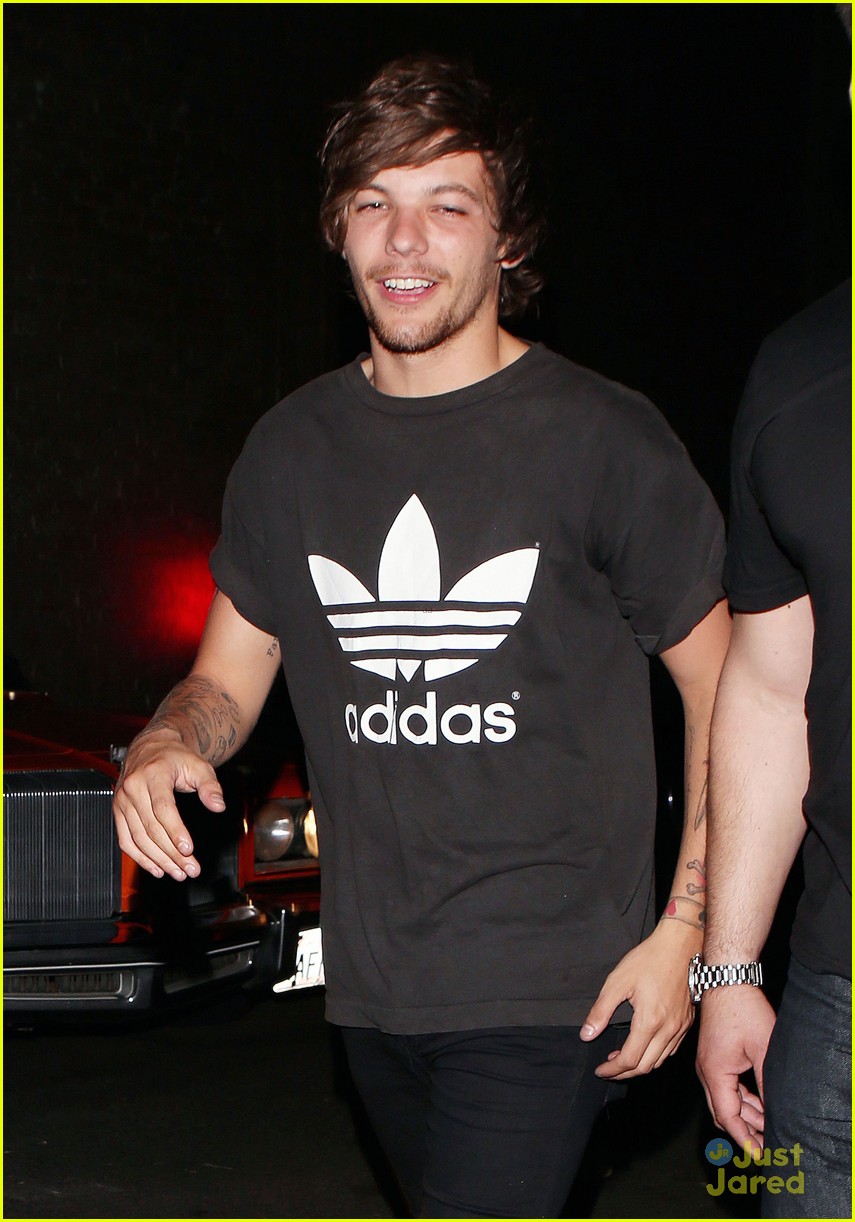 louis tomlinson out los angeles girls 19