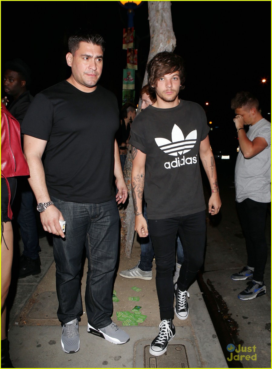 louis tomlinson out los angeles girls 20