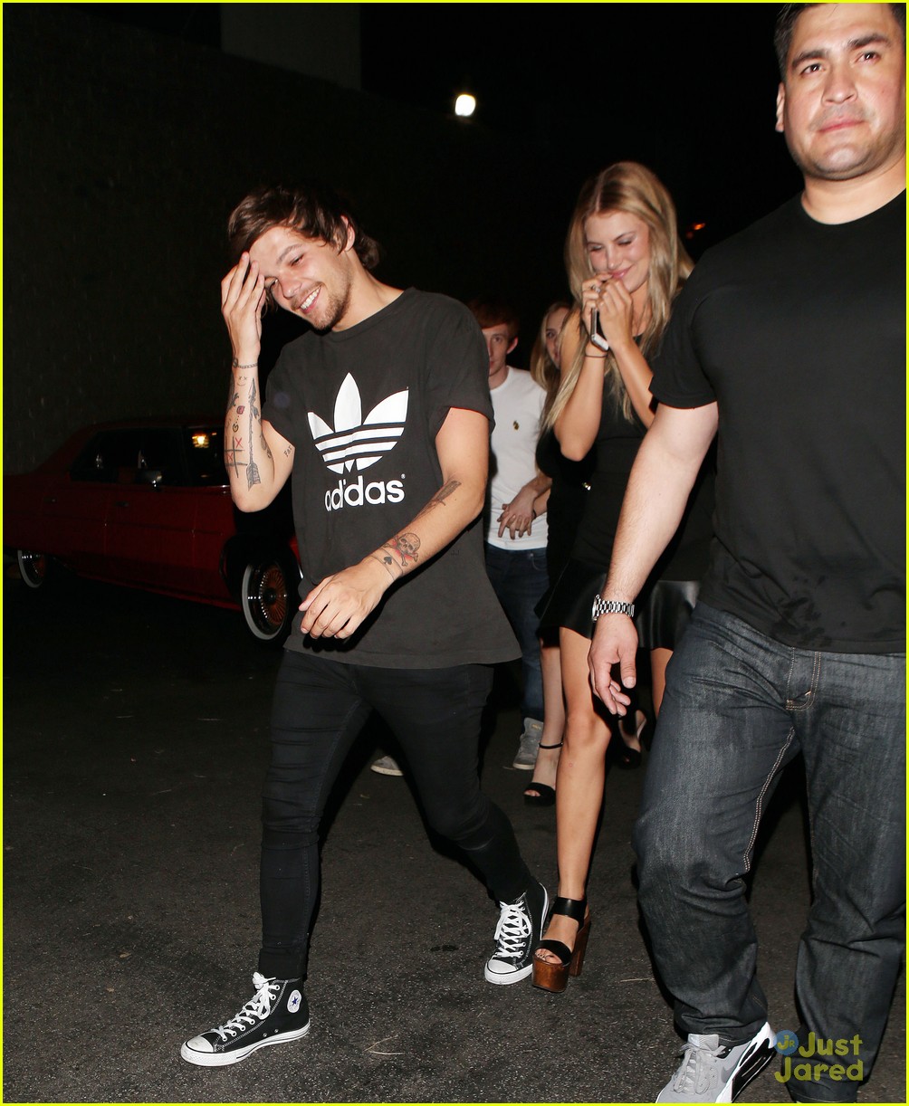 louis tomlinson out los angeles girls 27