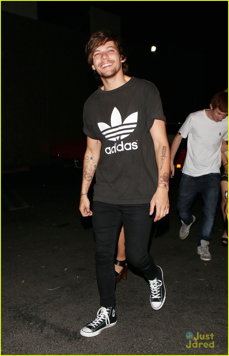 louis tomlinson out los angeles girls 32