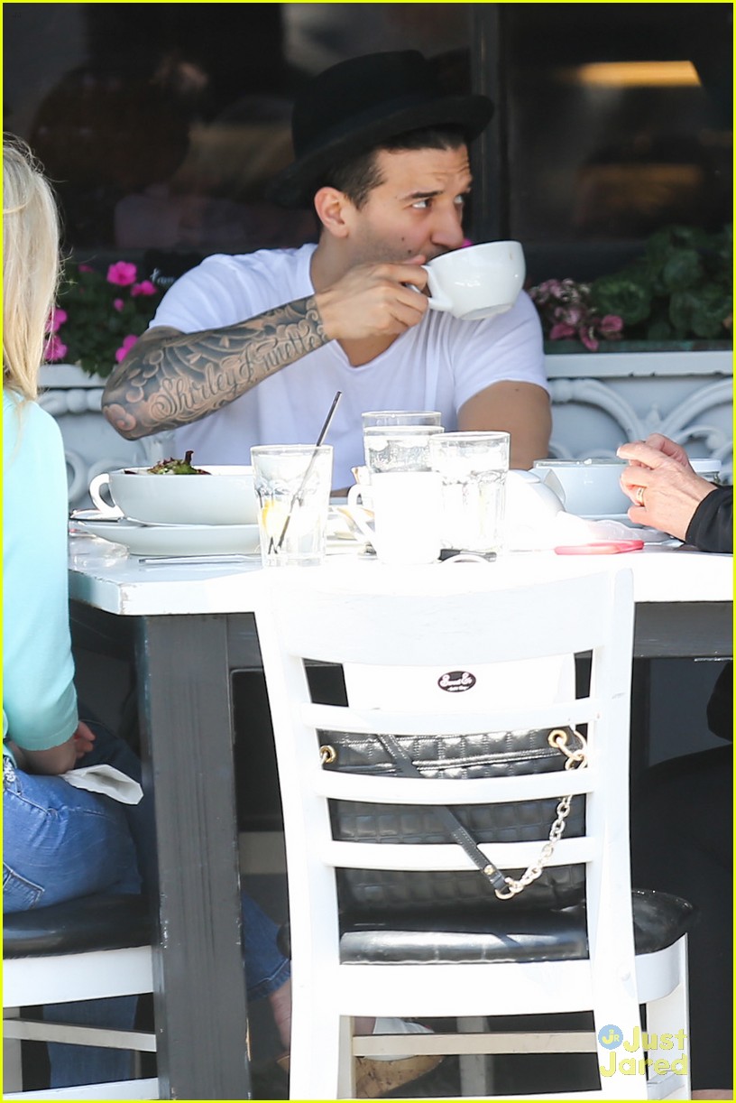 mark ballas lunch stop moving homes 07