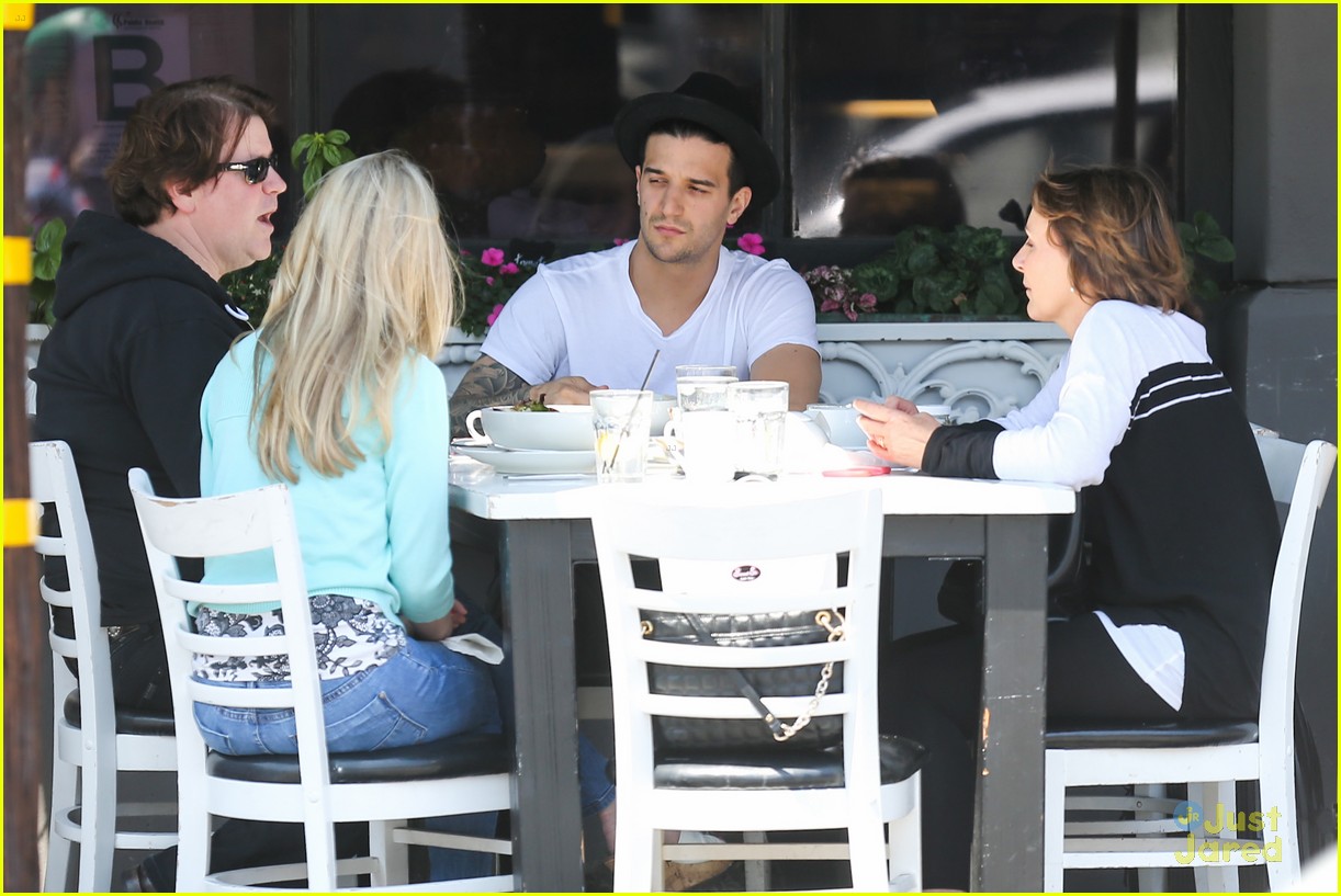 mark ballas lunch stop moving homes 08