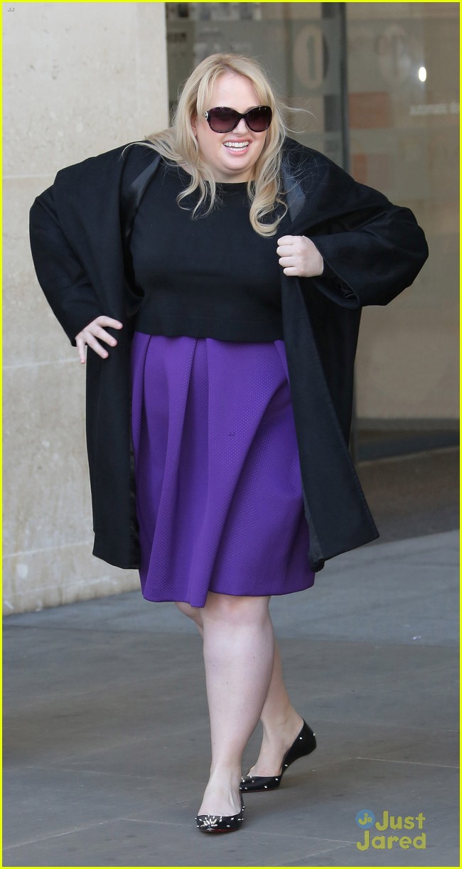 rebel wilson felt tons of pressure on pitch perfect2 06
