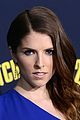 anna kendrick brittany snow pitch perfect premiere 14