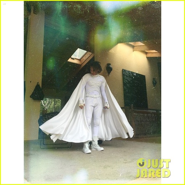 jaden smith goes to prom in batman costume 01