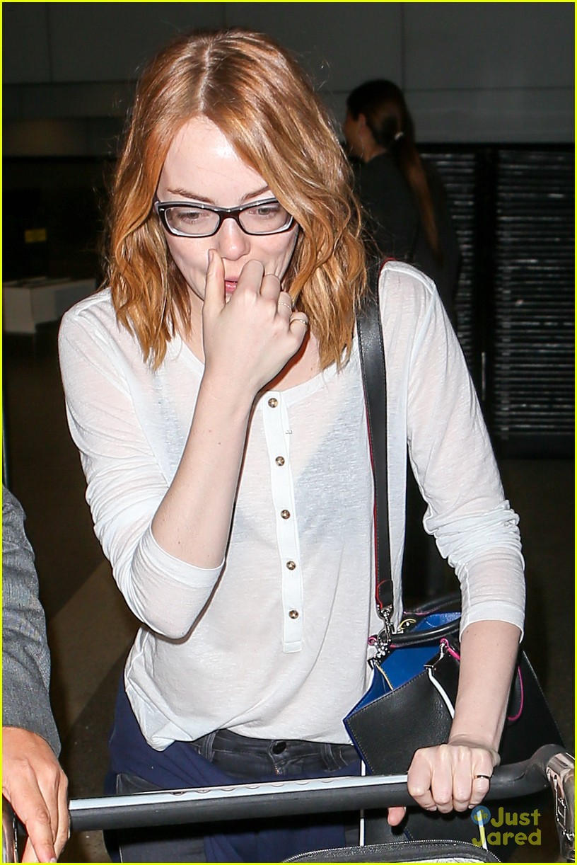 emma stone andrew garfield spotted together for first time in months 09