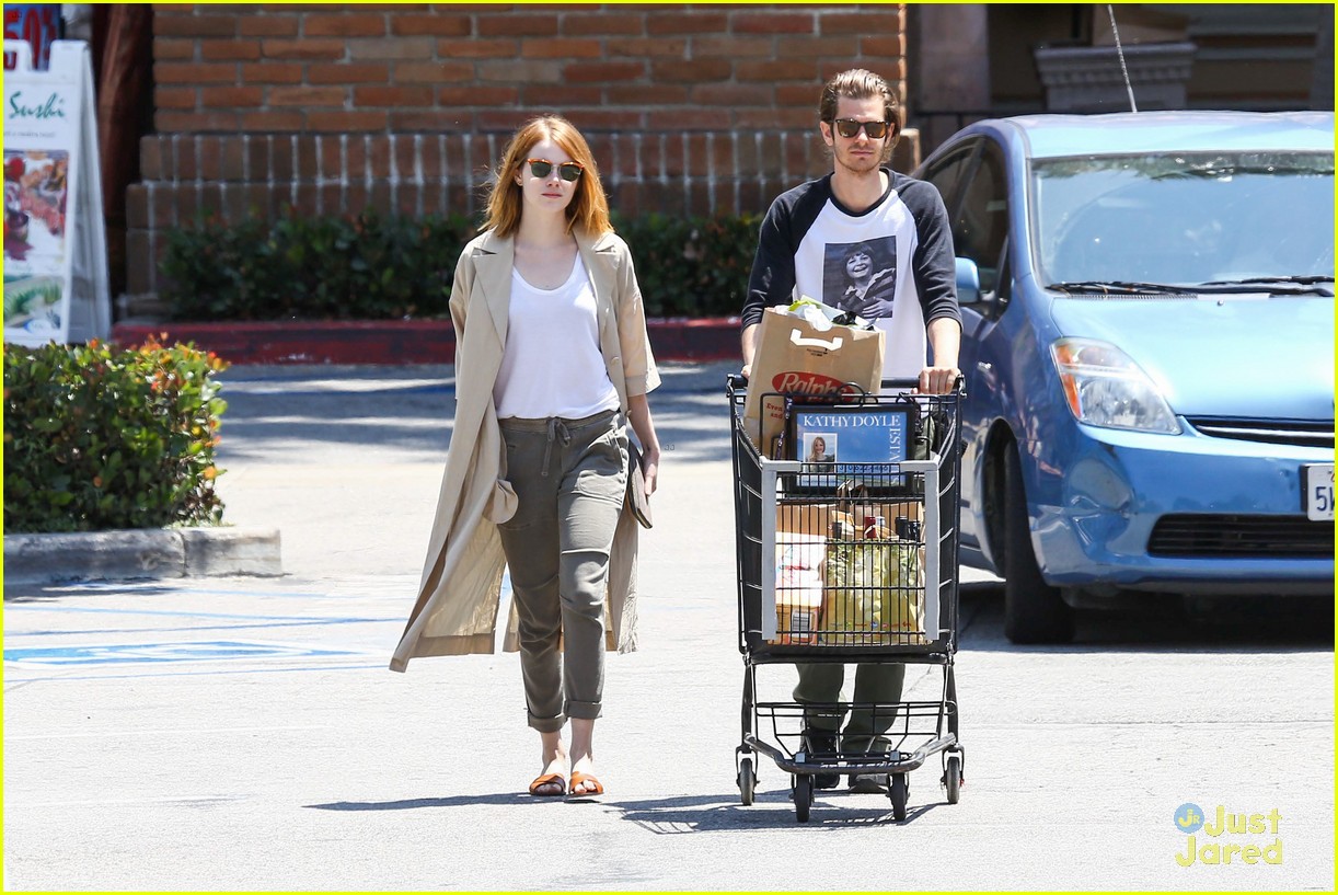 emma stone andrew garfield spotted together for first time in months 16