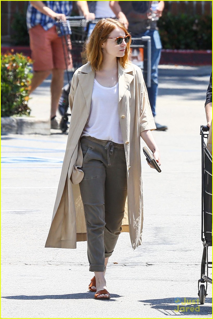 emma stone andrew garfield spotted together for first time in months 17
