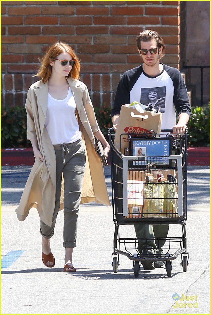 emma stone andrew garfield spotted together for first time in months 21