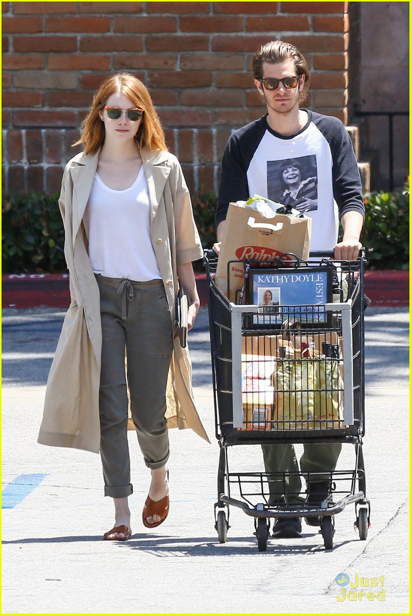 emma stone andrew garfield spotted together for first time in months 25
