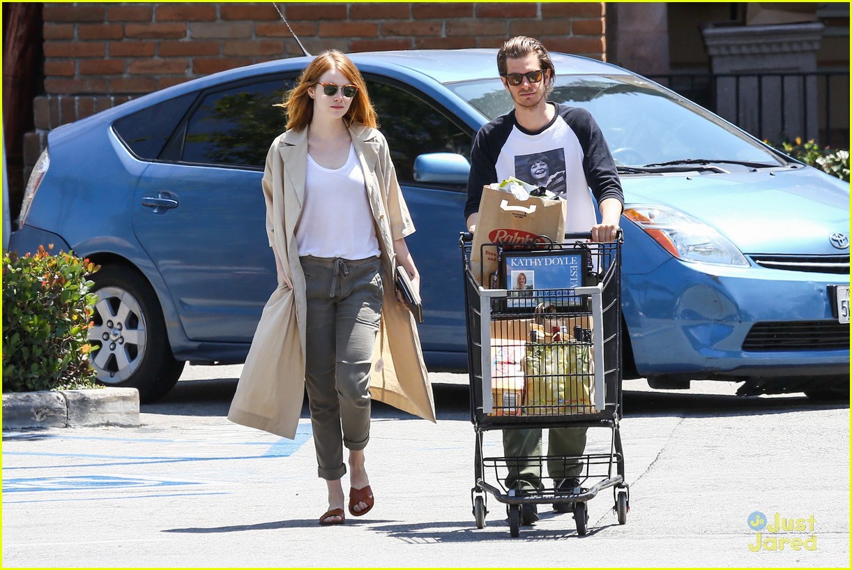 emma stone andrew garfield spotted together for first time in months 27