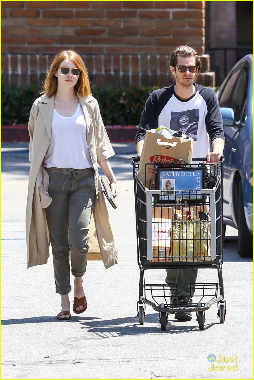 emma stone andrew garfield spotted together for first time in months 29