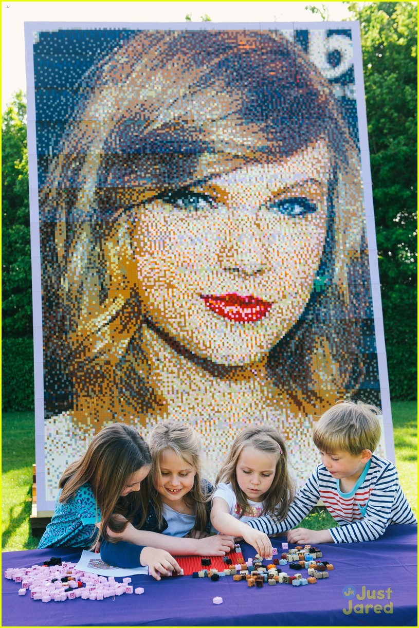 Taylor Swift Made Out of Legos Is Uncanny: Photo 817861