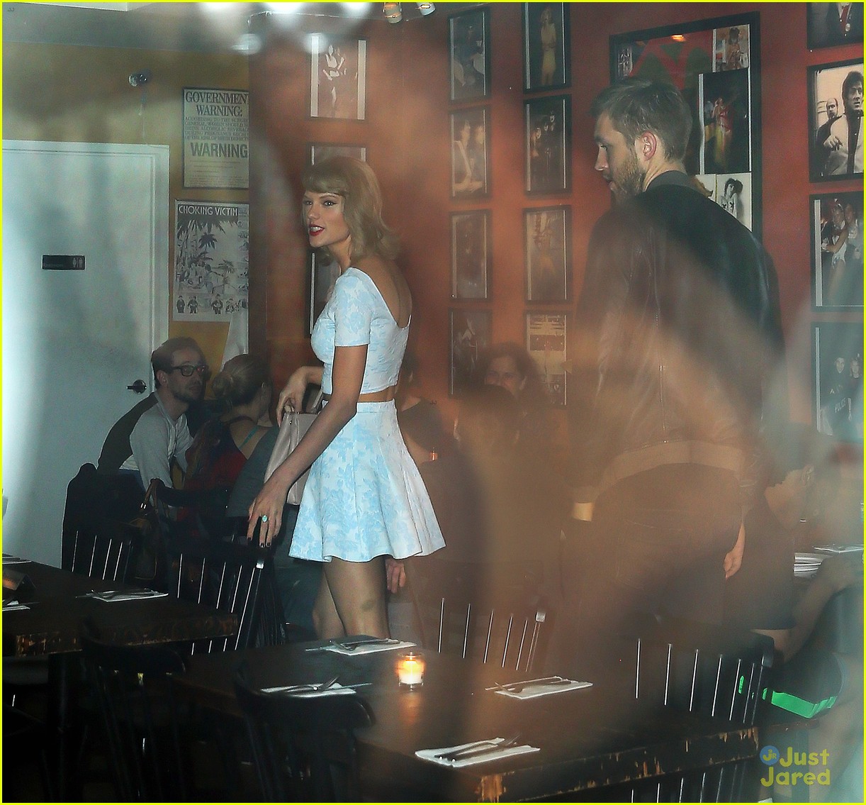 taylor swift calvin harris hold hands for nyc date night 03