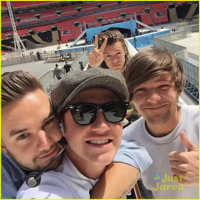 one direction cardiff concert summertime ball arrivals 01