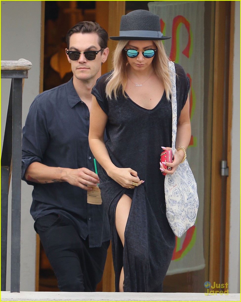 ashley tisdale christopher french shopping 09