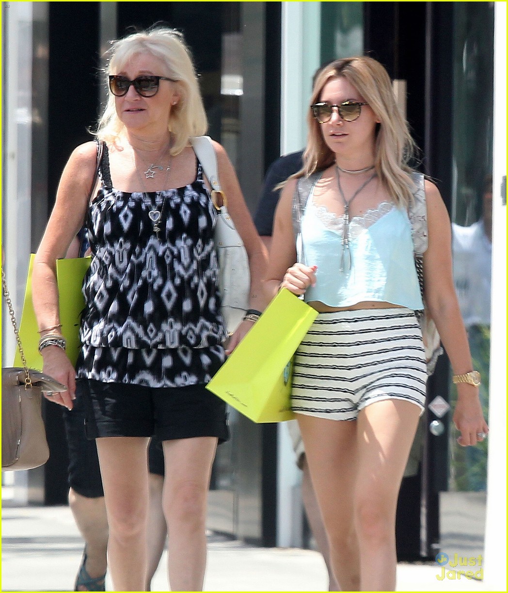 ashley tisdale shop before new clipped 02
