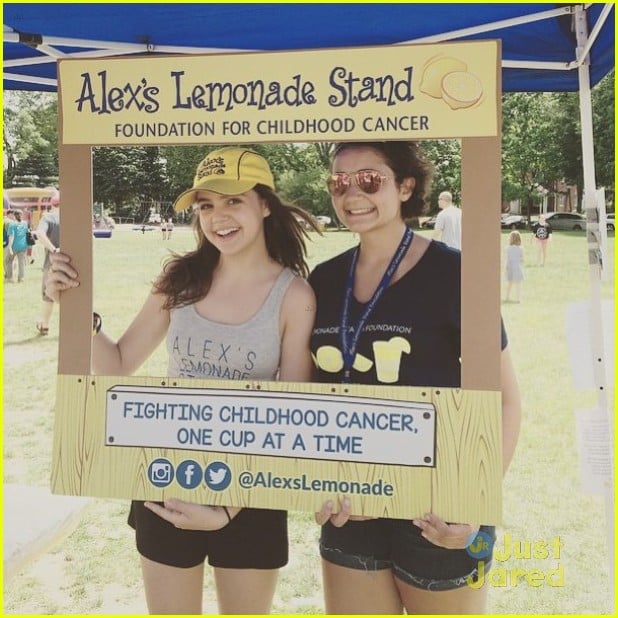bailee madison lemonade stand philly 03