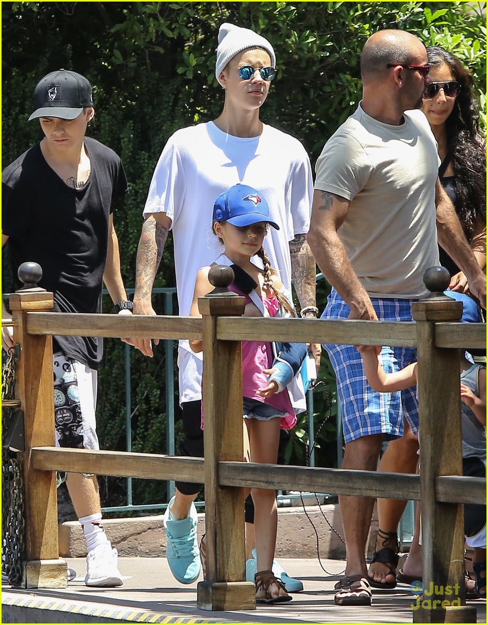 justin bieber family time disney taylor swift work together possibility 02