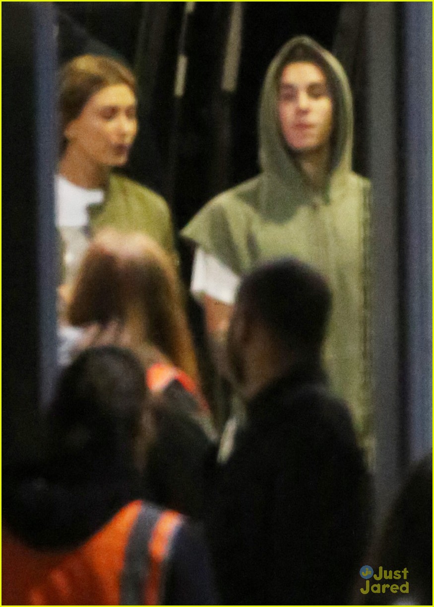 justin bieber travels down to sydney for hillsong church 04