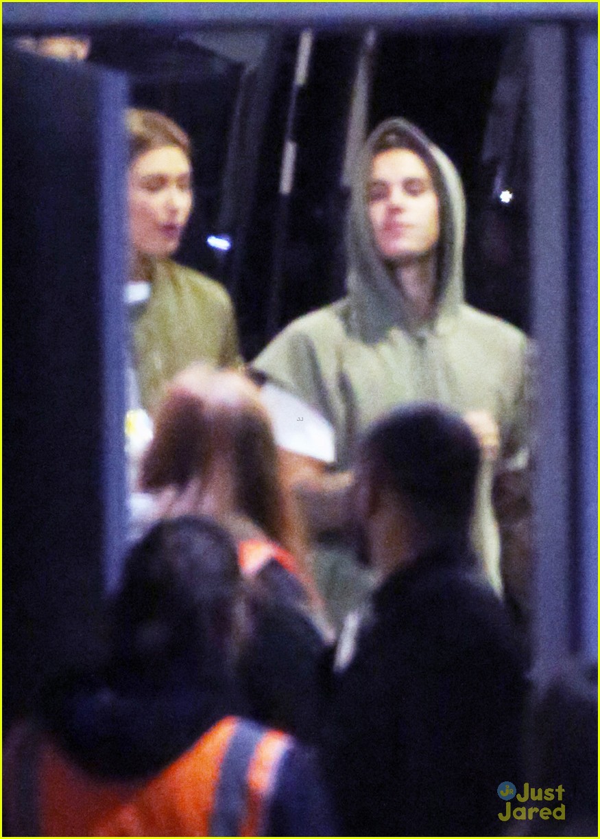 justin bieber travels down to sydney for hillsong church 30