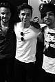 brooklyn beckham hangs with one direction guys 04