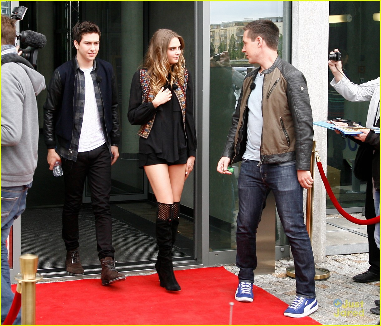 cara delevingne nat wolff helped audition berlin photo call john green paper towns 08