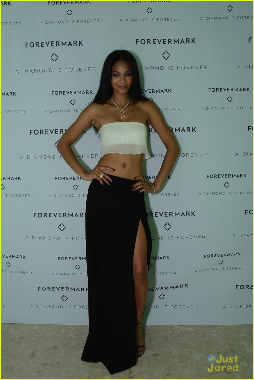 chanel iman looks dope while baring her toned midriff 08
