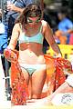 emilia clarke sam claflin show off hot summer bodies 22
