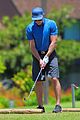 zac efron golfing in hawaii 29