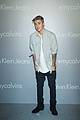 justin bieber flashes abs at calvin klein event with kendall jenner 01
