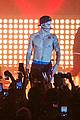 justin bieber flashes abs at calvin klein event with kendall jenner 05