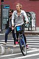 karlie kloss bikes around nyc moscow return 01