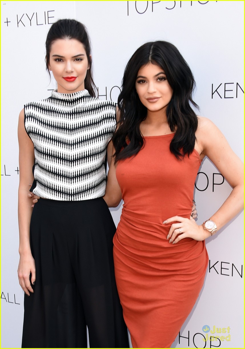kendall kylie jenner top shop launch 03